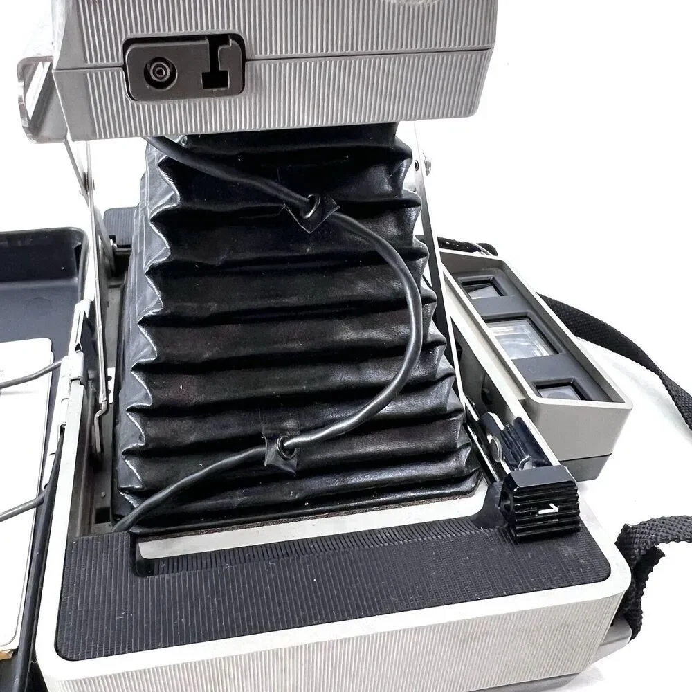 Vintage Polaroid 335 Automatic Land Camera With Case, Flash, Bulbs & Literature